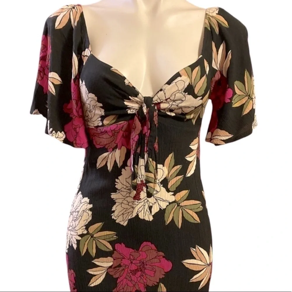 🌺Billabong,Striking Floral Mini Dress, Lovely Front Tie/Forms Neckline,Size S - Picture 2 of 13